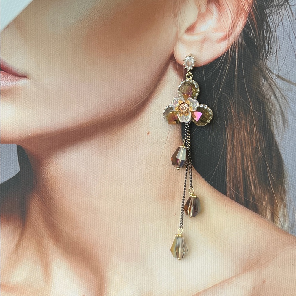 Handmade Statement Earring - Black - Picture 3 of 3